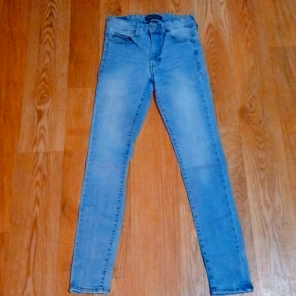 Aeropostale size 2 light wash jeans